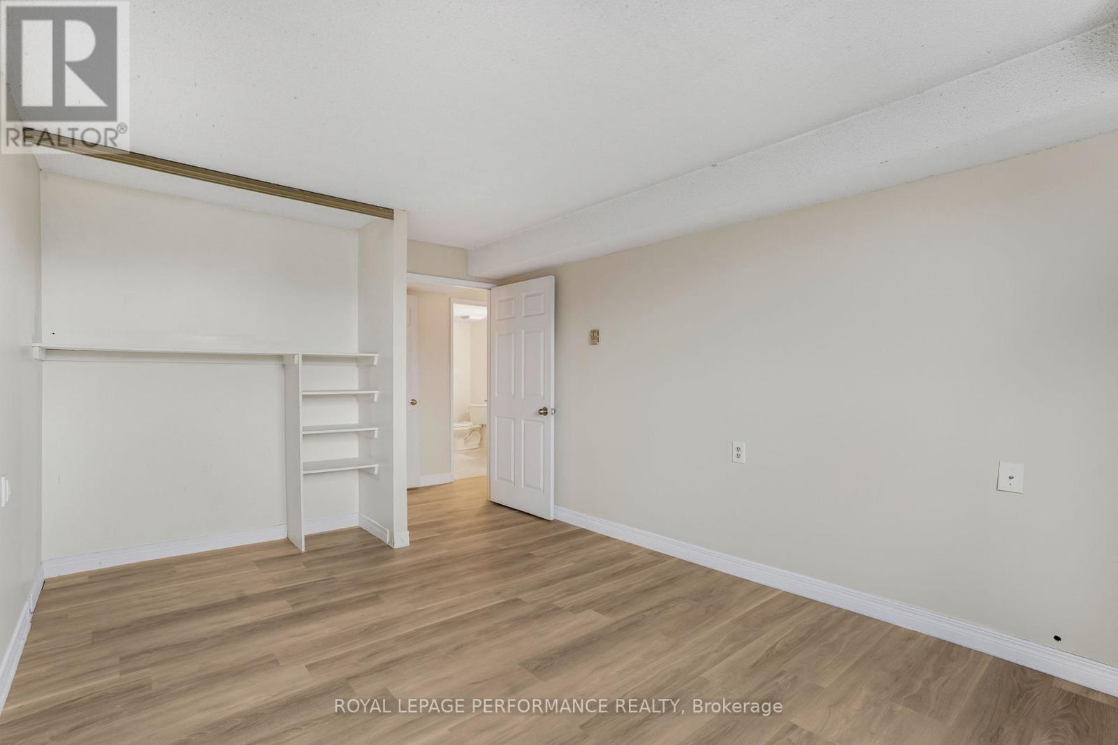 Photo 22 of 104 1440 Heron Road, Ottawa ON