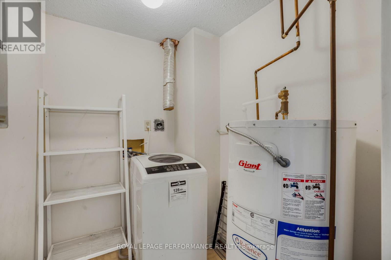 Photo 3 of 104 1440 Heron Road, Ottawa ON