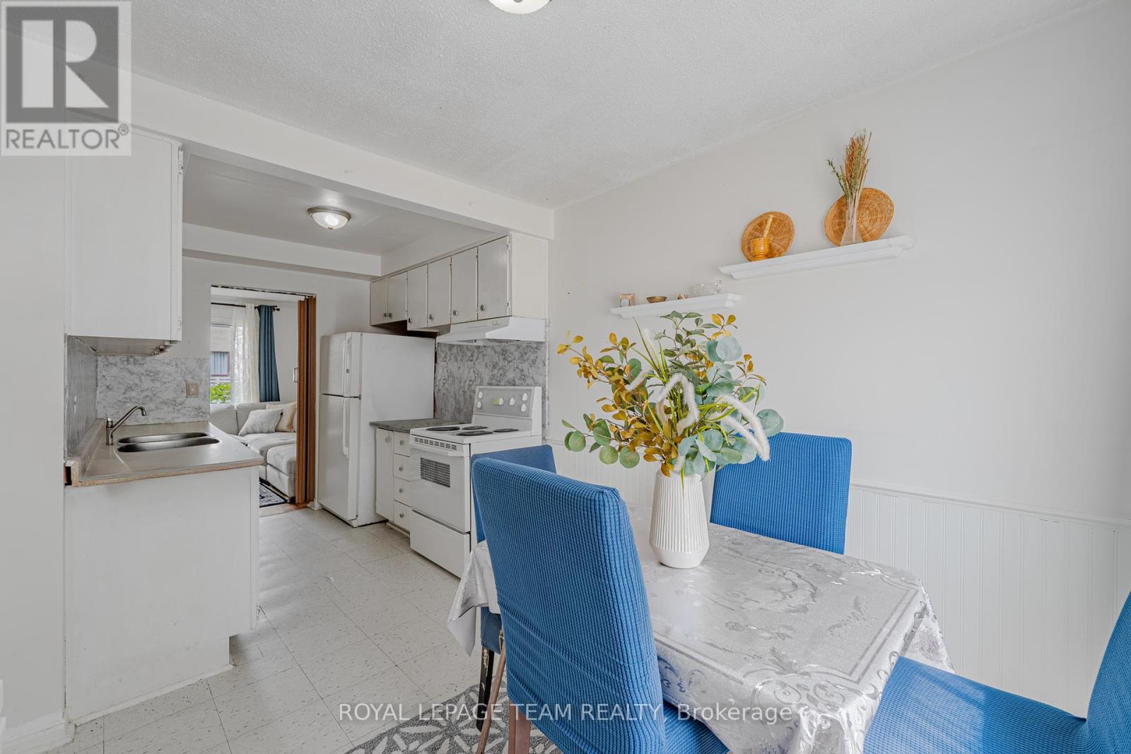 Photo 9 of 1461 Murdock Gate, Ottawa ON