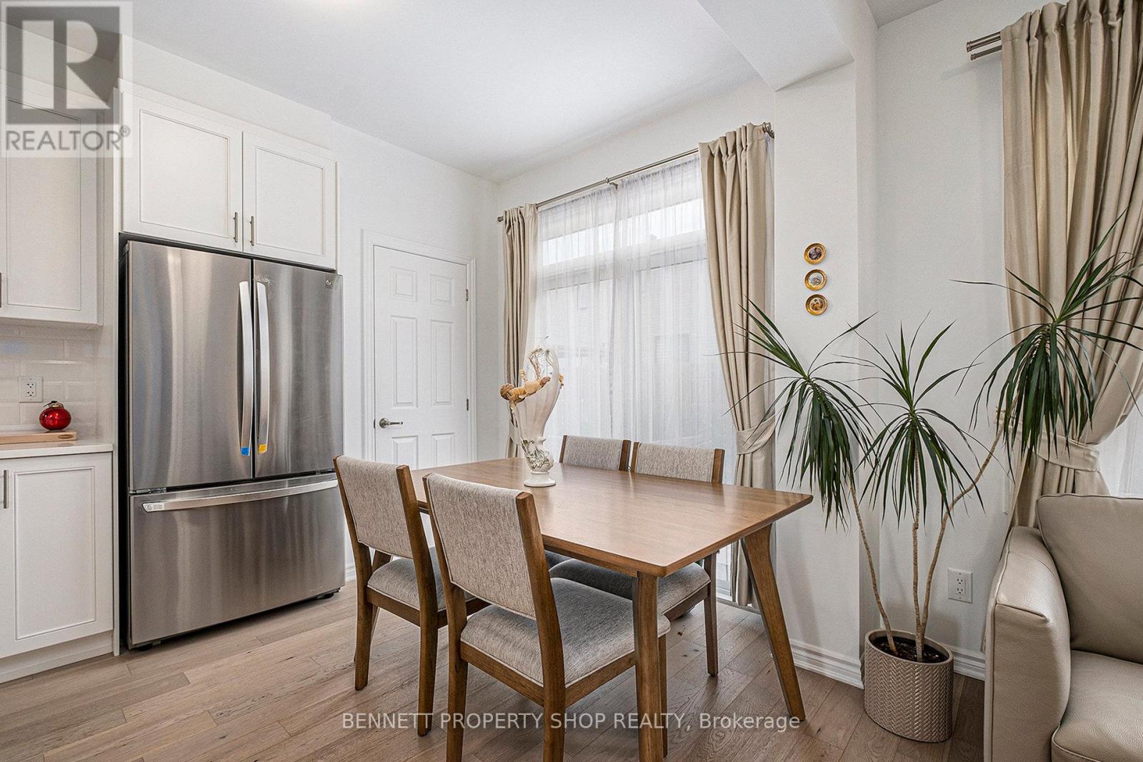 Photo 17 of 533 Rye Grass Way, Ottawa ON