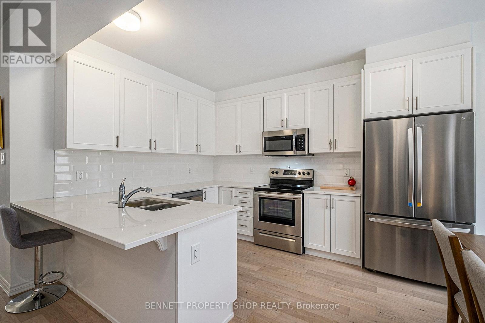 Photo 20 of 533 Rye Grass Way, Ottawa ON
