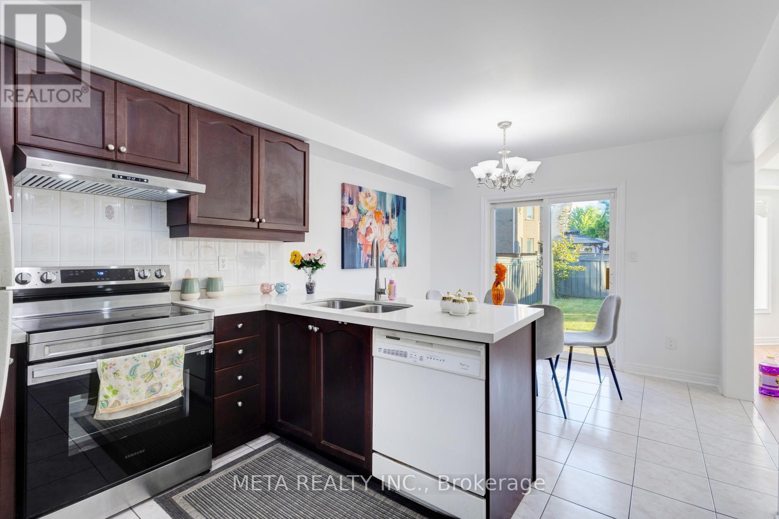 Photo 14 of 45 Trailview Lane, Caledon ON