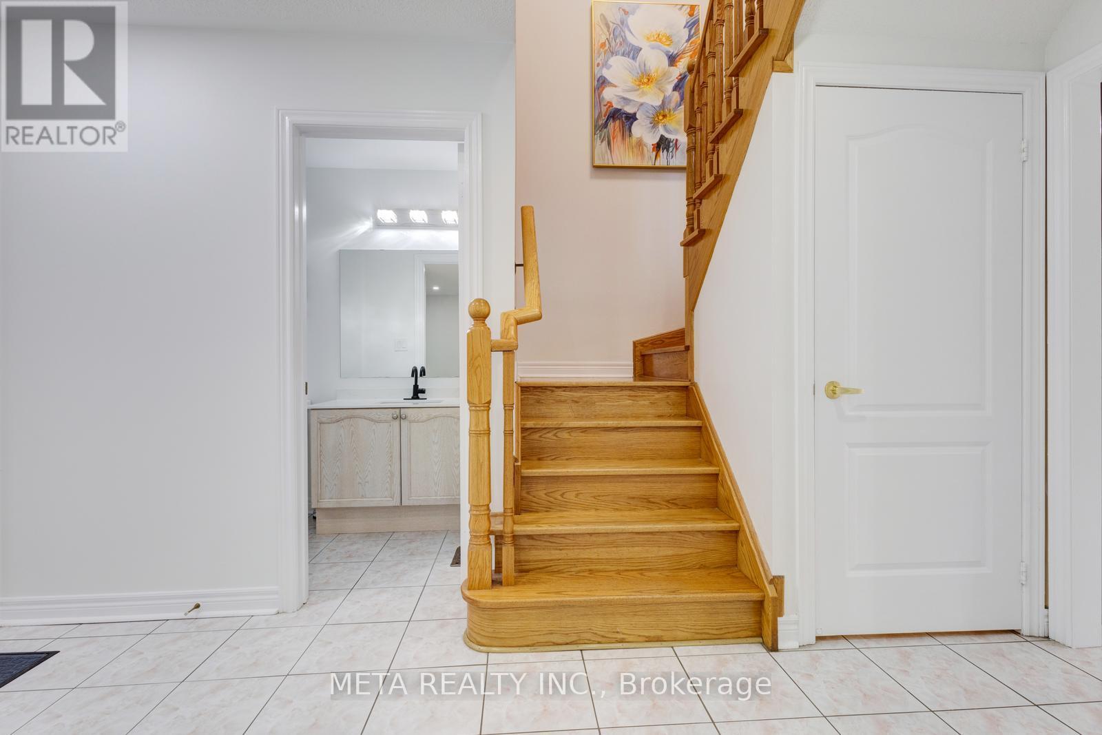 Photo 5 of 45 Trailview Lane, Caledon ON