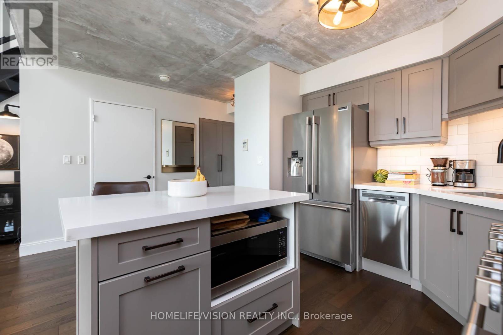 Photo 11 of 704 250 Manitoba Street, Toronto ON