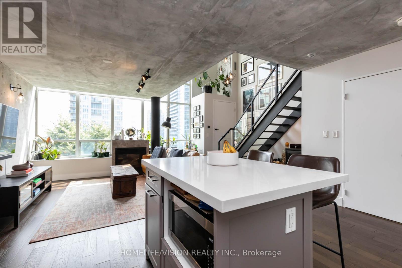 Photo 14 of 704 250 Manitoba Street, Toronto ON