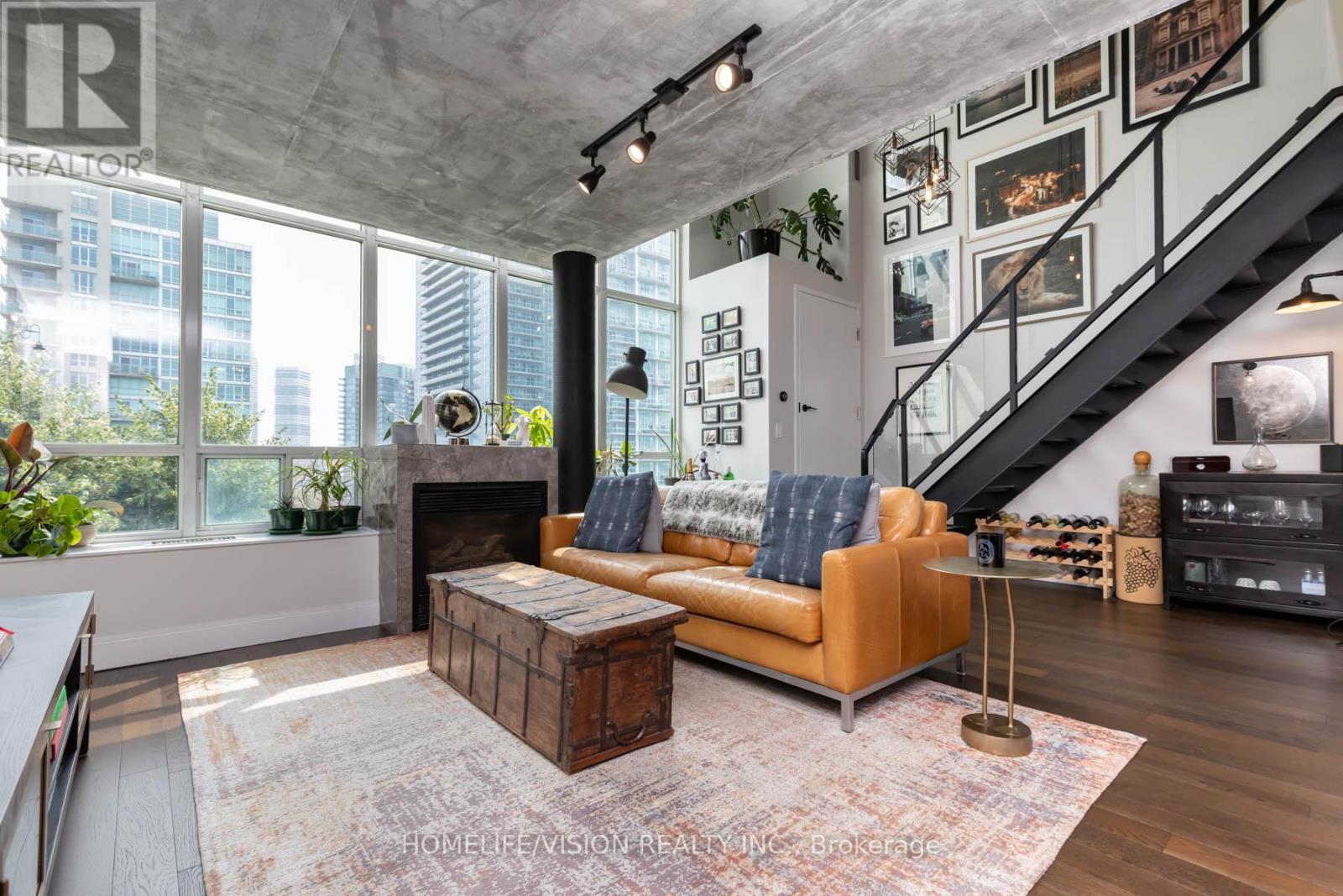Photo 3 of 704 250 Manitoba Street, Toronto ON