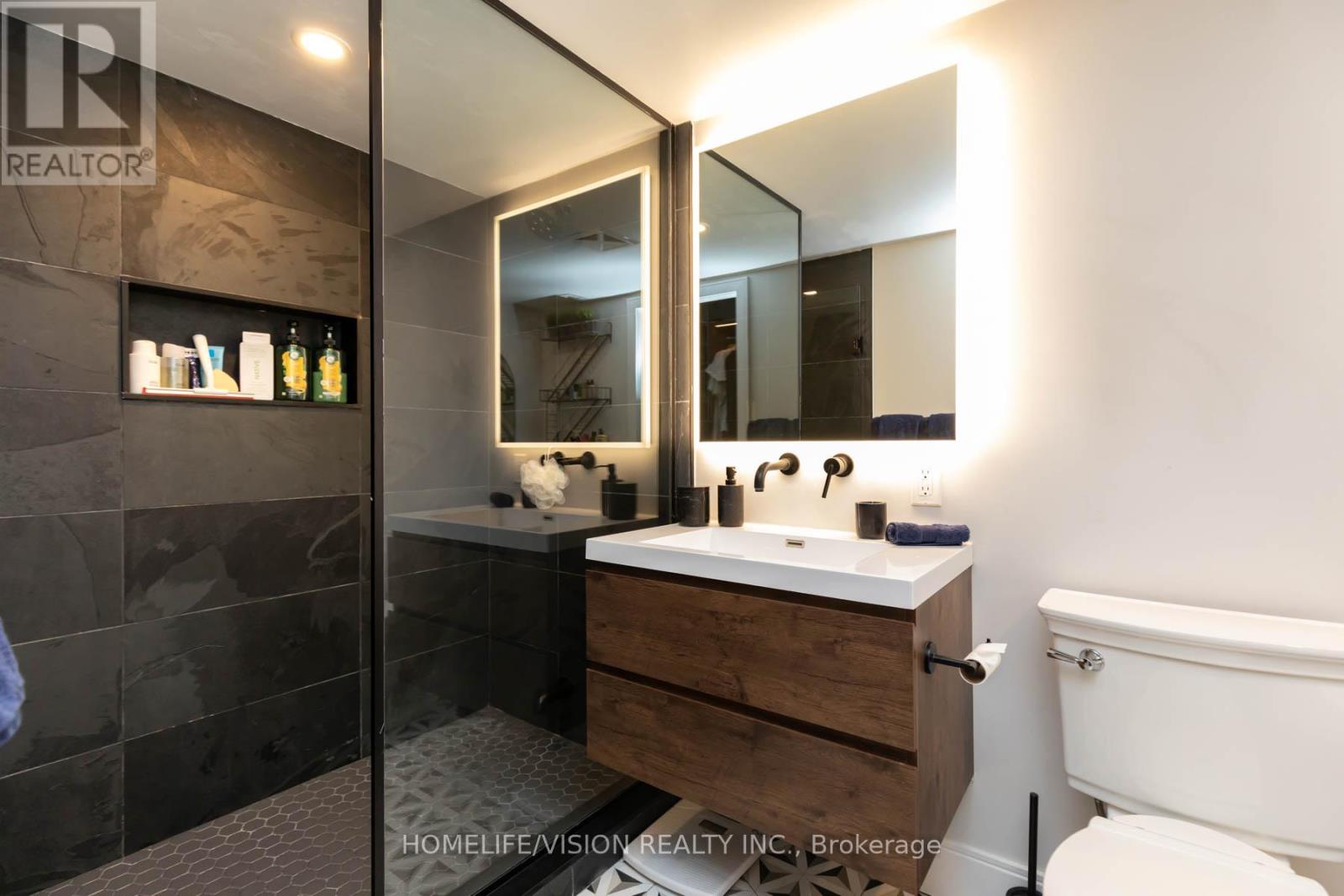 Photo 31 of 704 250 Manitoba Street, Toronto ON
