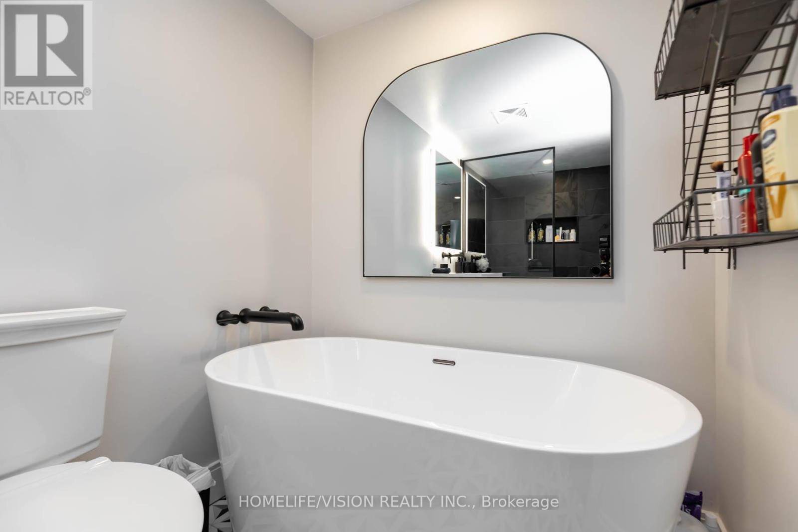 Photo 32 of 704 250 Manitoba Street, Toronto ON