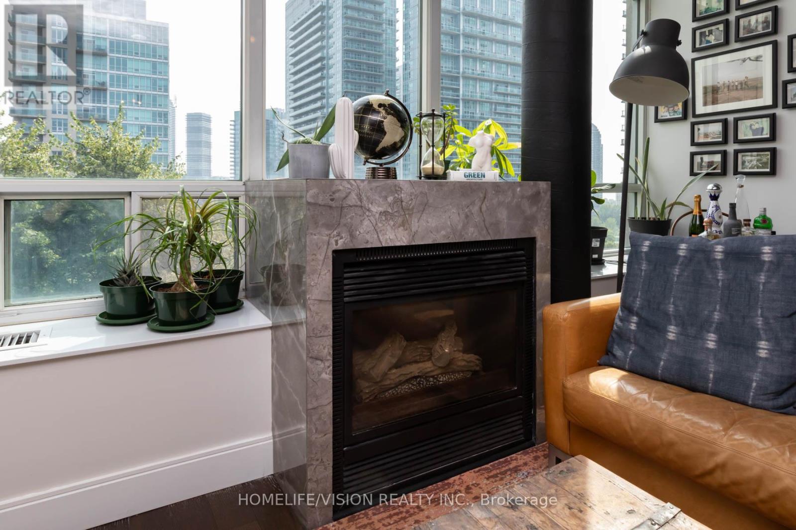 Photo 6 of 704 250 Manitoba Street, Toronto ON