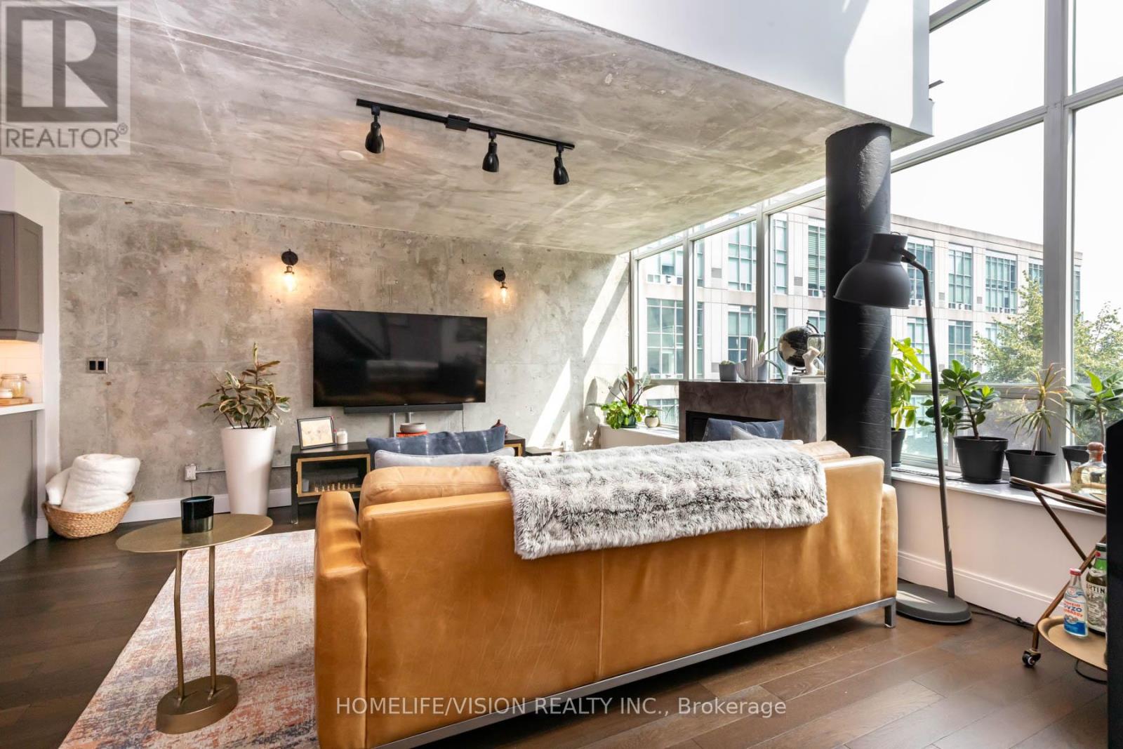 Photo 8 of 704 250 Manitoba Street, Toronto ON