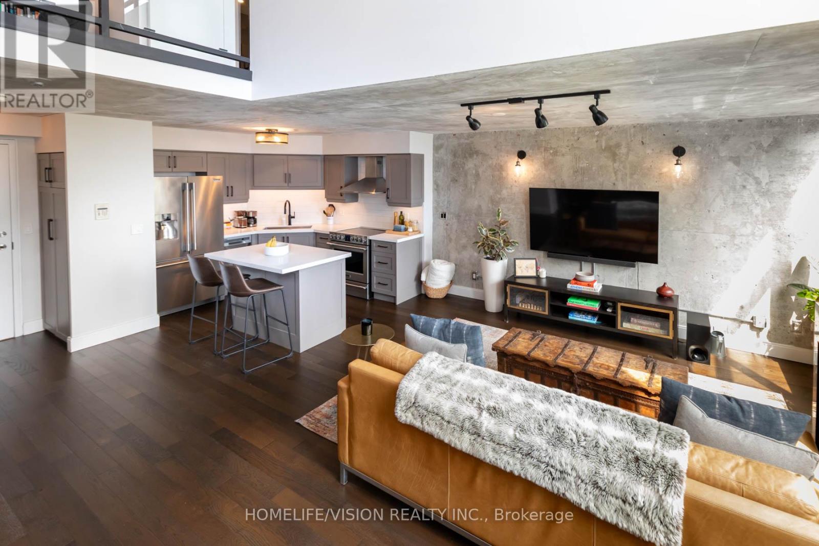 Photo 9 of 704 250 Manitoba Street, Toronto ON