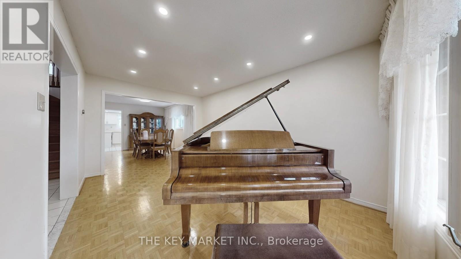 Photo 11 of 4561 Gladebrook Crescent, Mississauga ON
