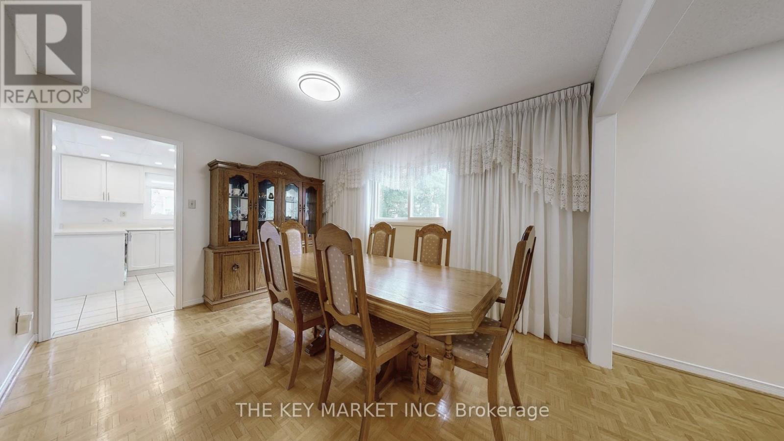 Photo 13 of 4561 Gladebrook Crescent, Mississauga ON
