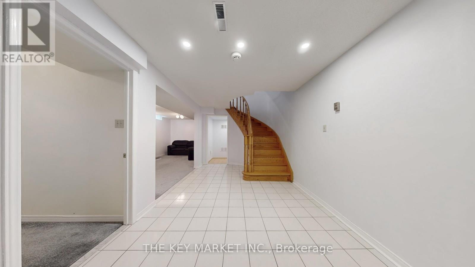Photo 34 of 4561 Gladebrook Crescent, Mississauga ON