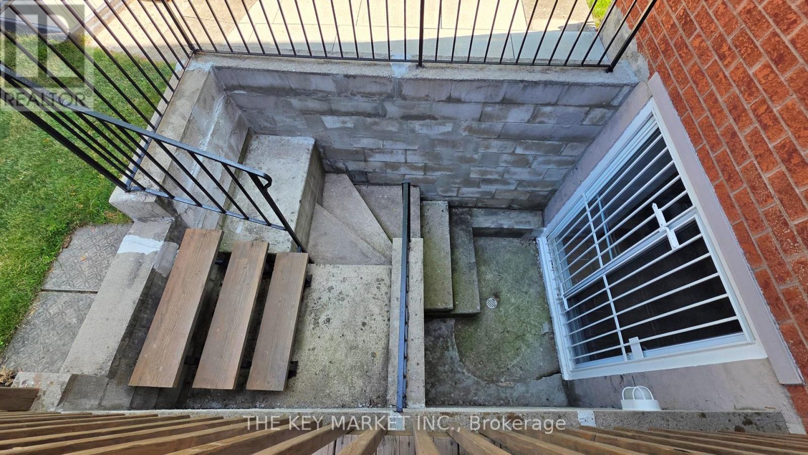 Photo 48 of 4561 Gladebrook Crescent, Mississauga ON
