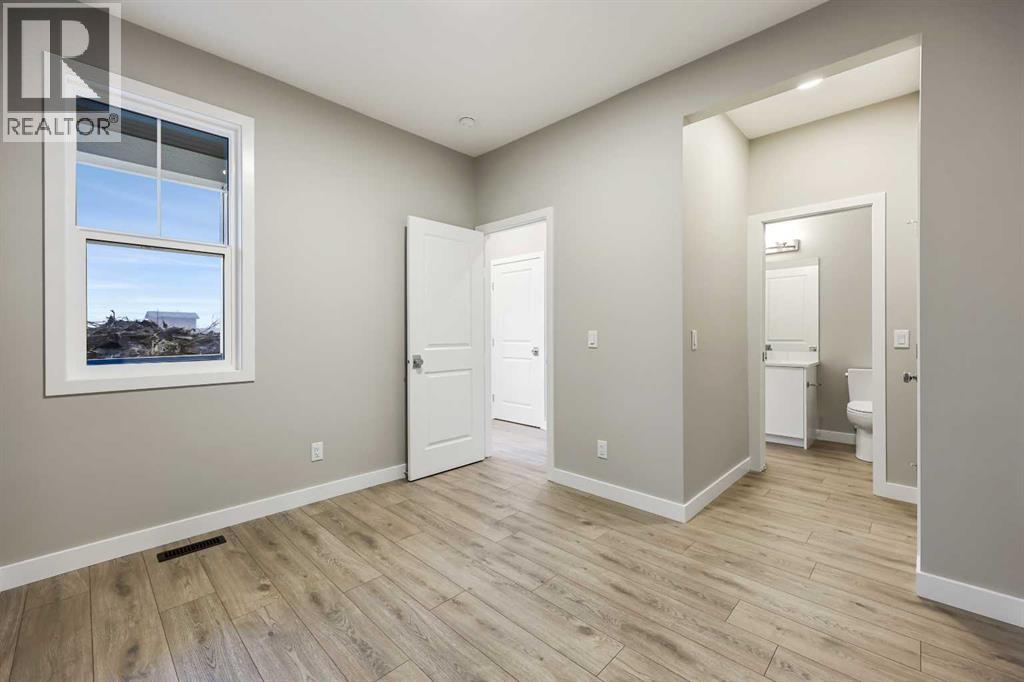 Photo 5 of 173 Edith Place Nw, Calgary AB