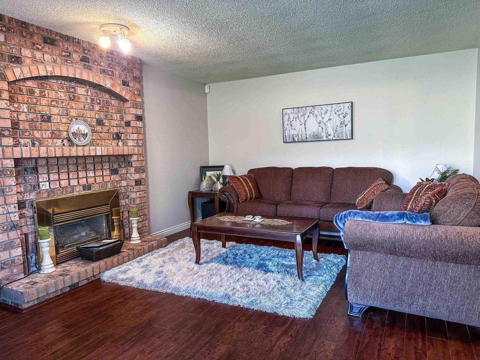 Photo 3 of 15324 22 Avenue, Surrey BC