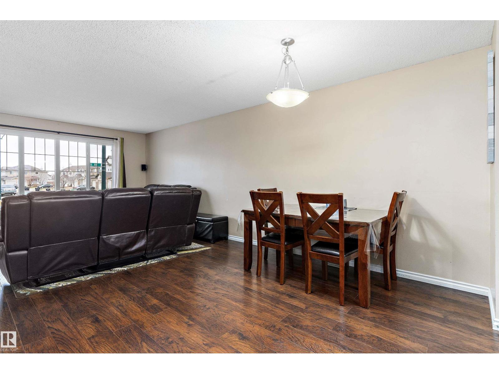 Photo 14 of 1107 36 Av Nw, Edmonton AB