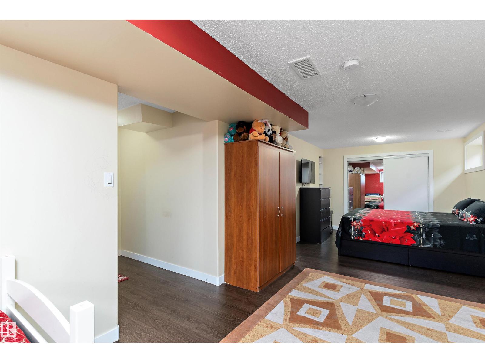 Photo 31 of 1107 36 Av Nw, Edmonton AB