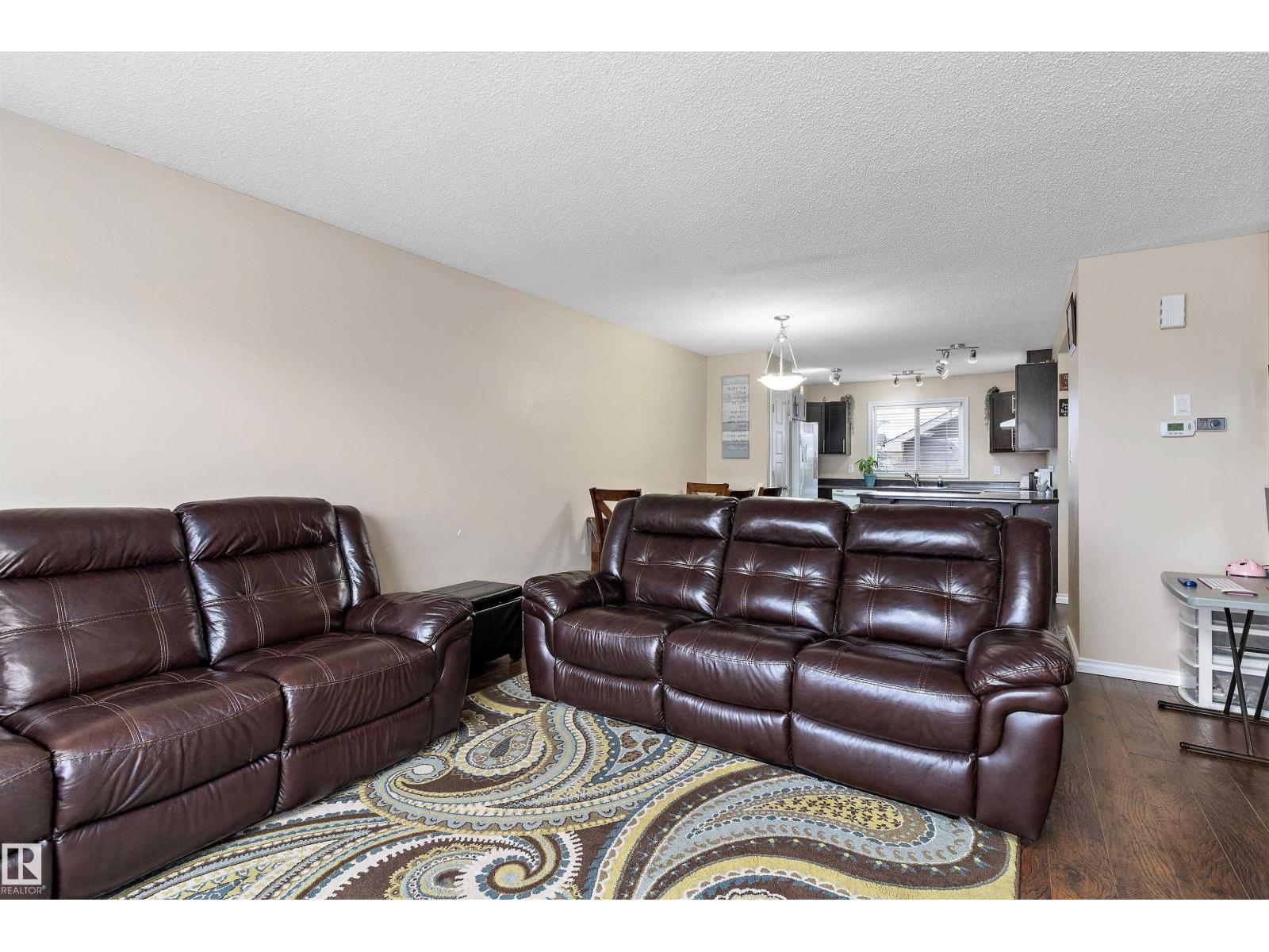 Photo 8 of 1107 36 Av Nw, Edmonton AB