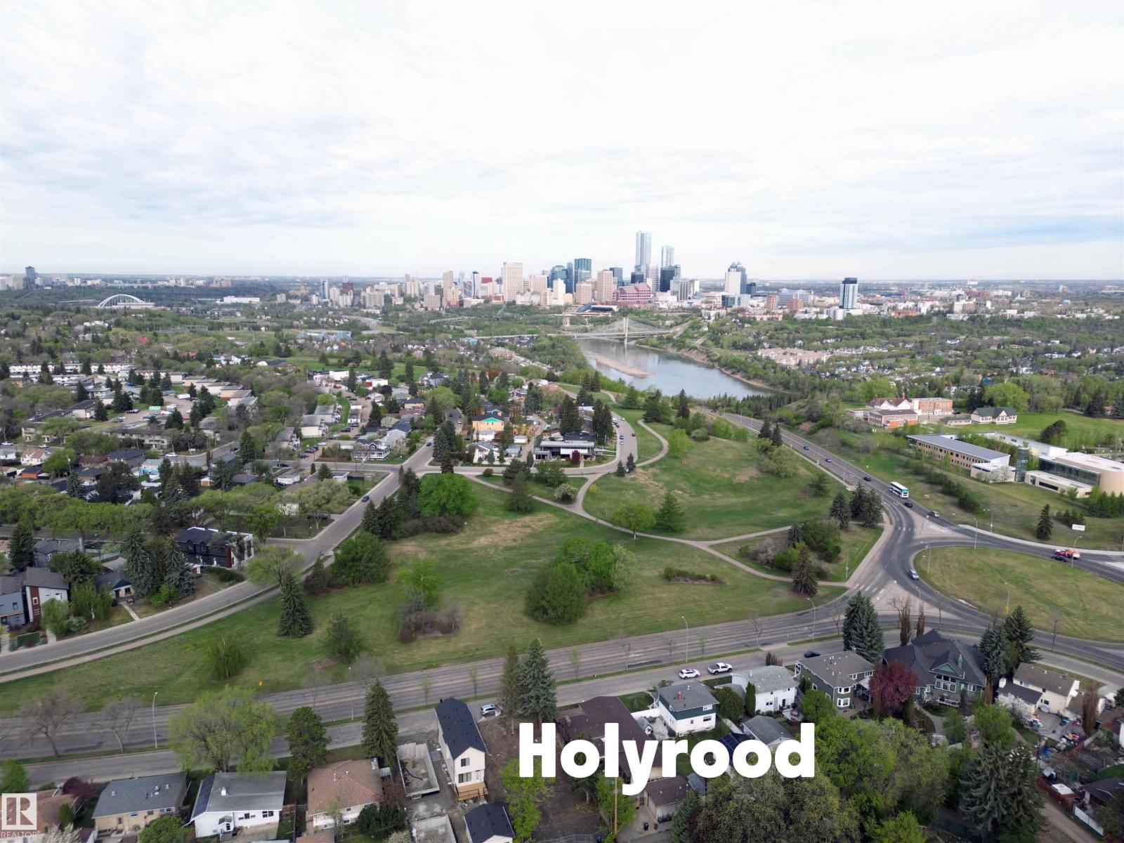 Photo 9 of 9633 85 St Nw, Edmonton AB
