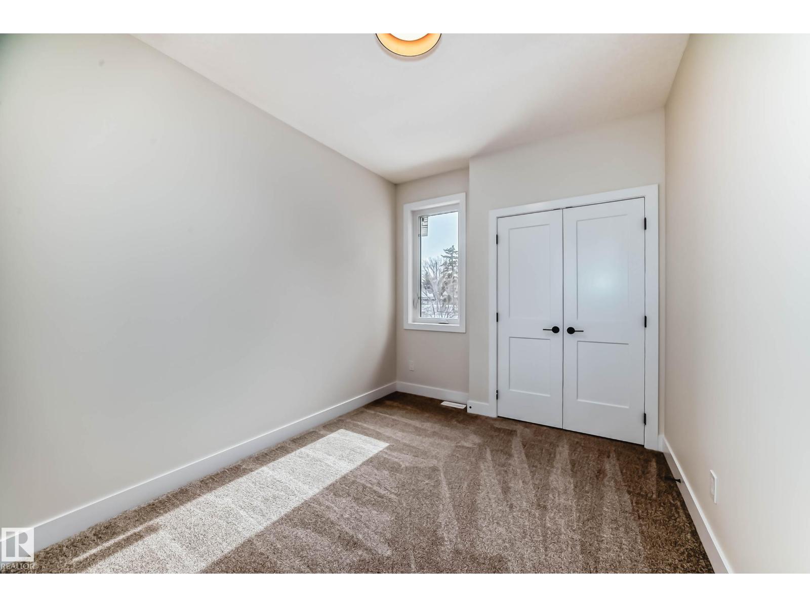 Photo 15 of 9633 85 St Nw, Edmonton AB