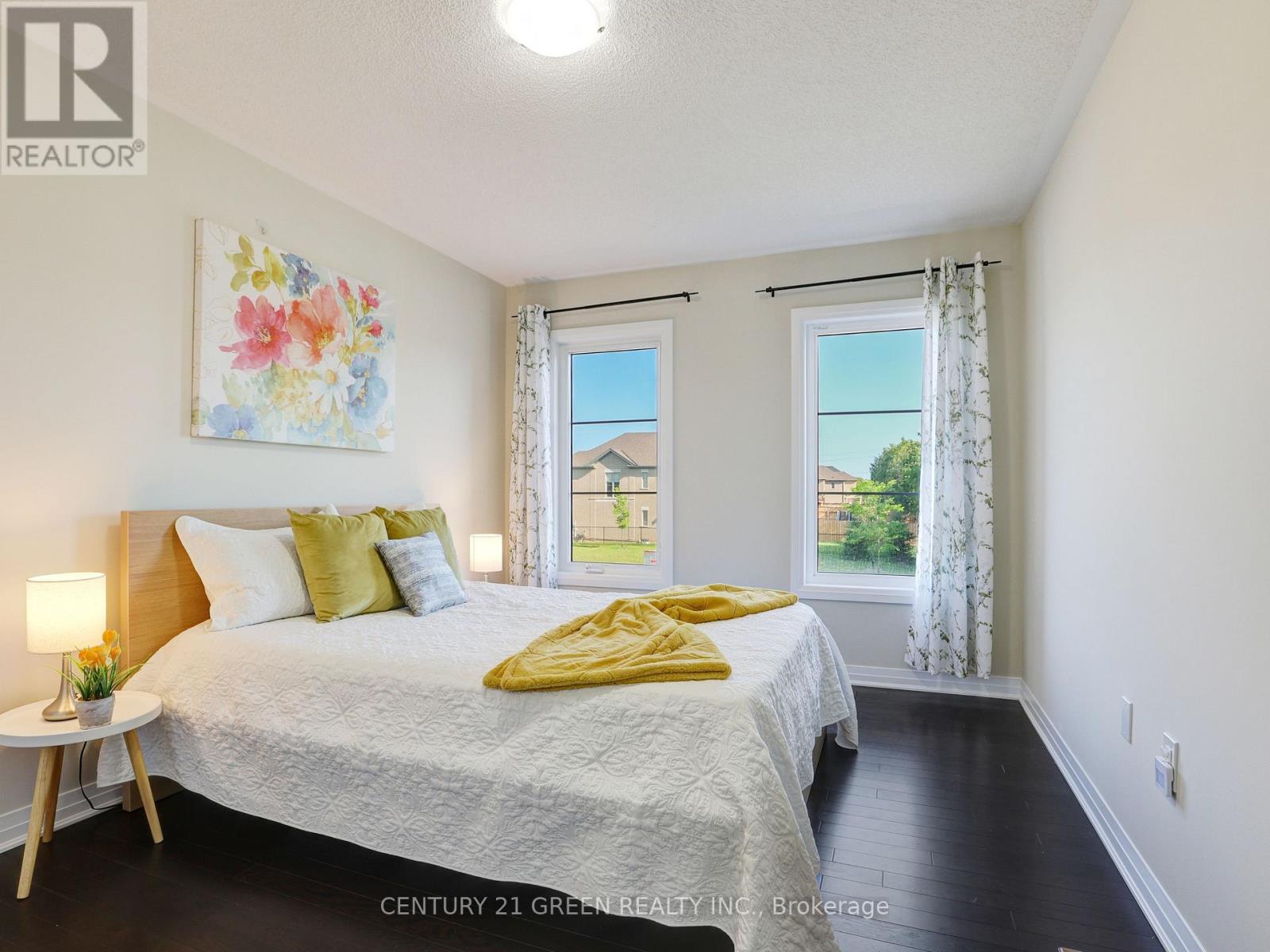Photo 33 of 4 Slater Street, Cambridge ON