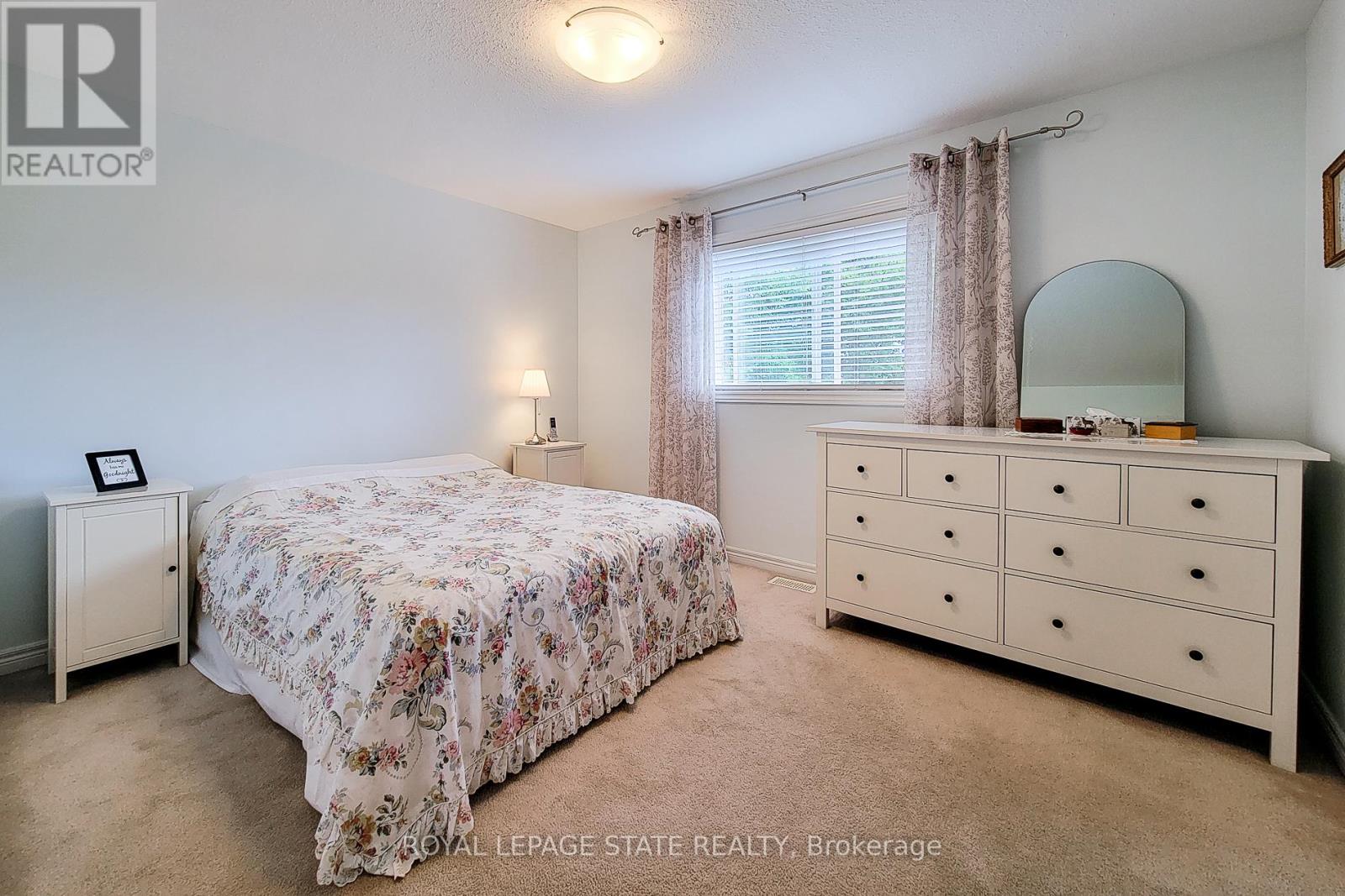 Photo 17 of 9 78 Peachwood Crescent, Hamilton ON