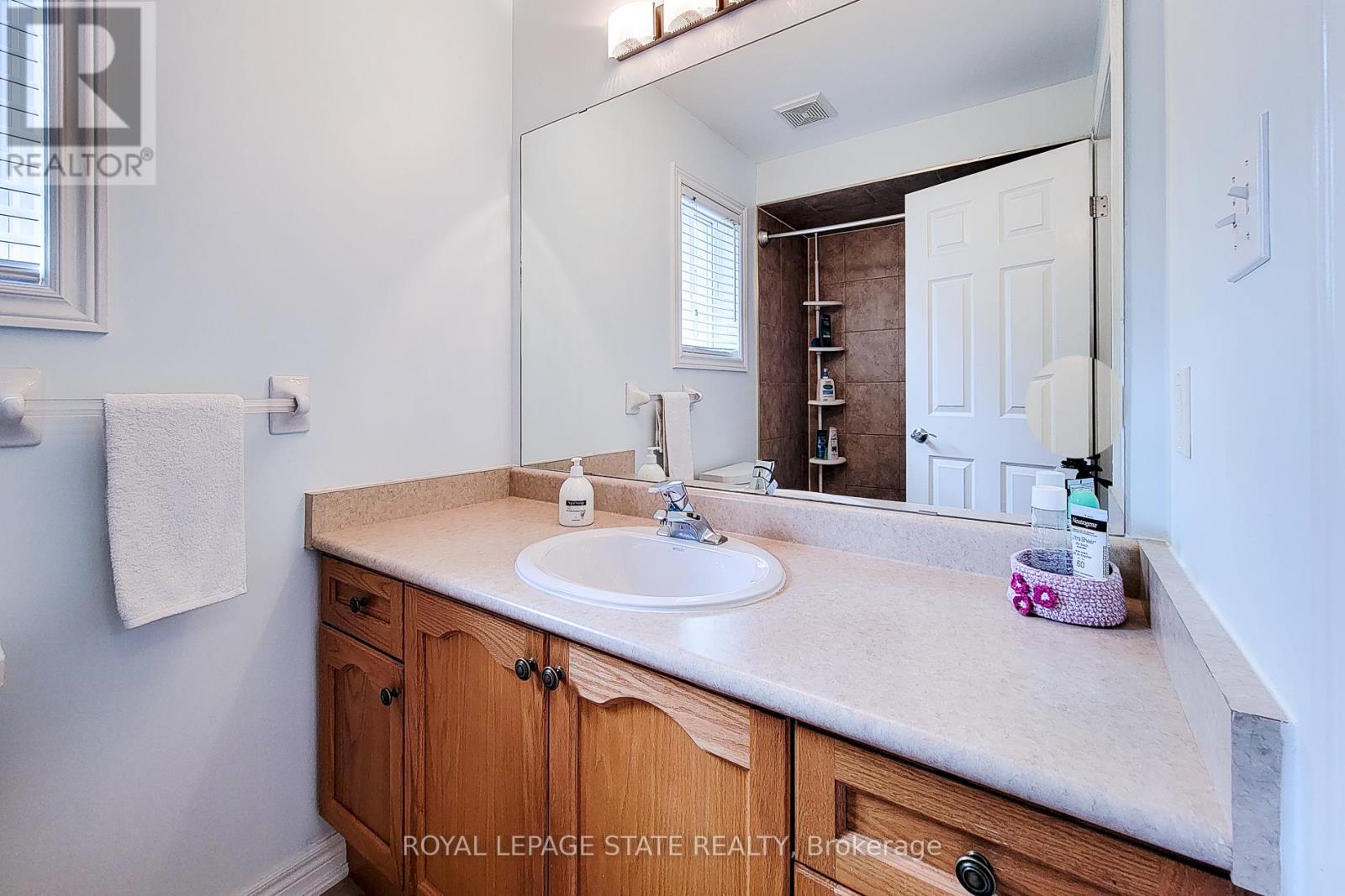 Photo 16 of 9 78 Peachwood Crescent, Hamilton ON