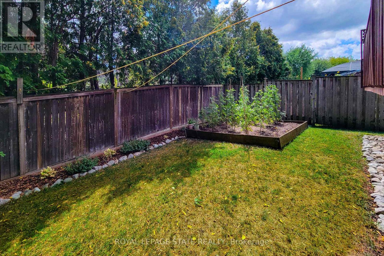 Photo 36 of 9 78 Peachwood Crescent, Hamilton ON