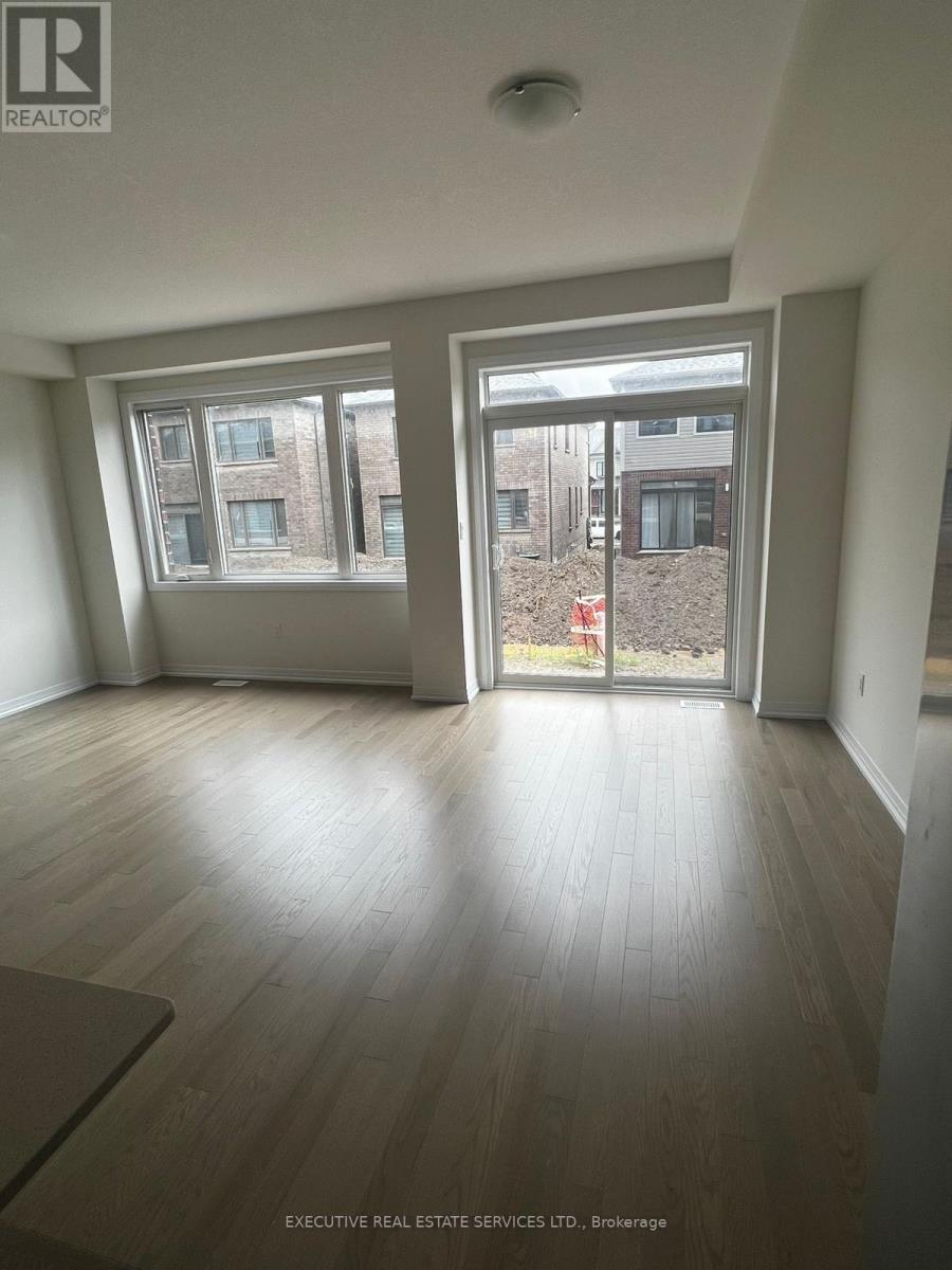 Photo 7 of 16 15 Blacklock Street, Cambridge ON