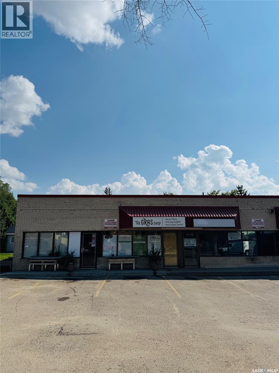 IJ 511 33rd STREET W, Saskatoon, Saskatchewan
