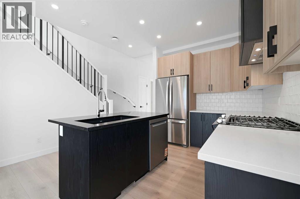Photo 14 of 14520 24 Street Nw, Calgary AB