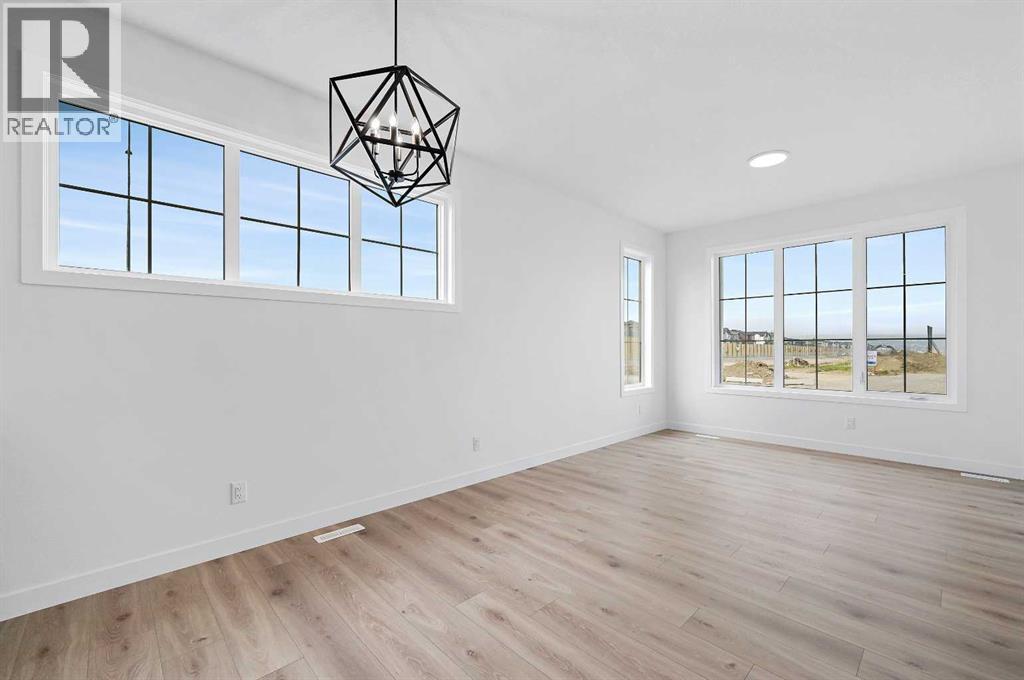 Photo 13 of 14520 24 Street Nw, Calgary AB