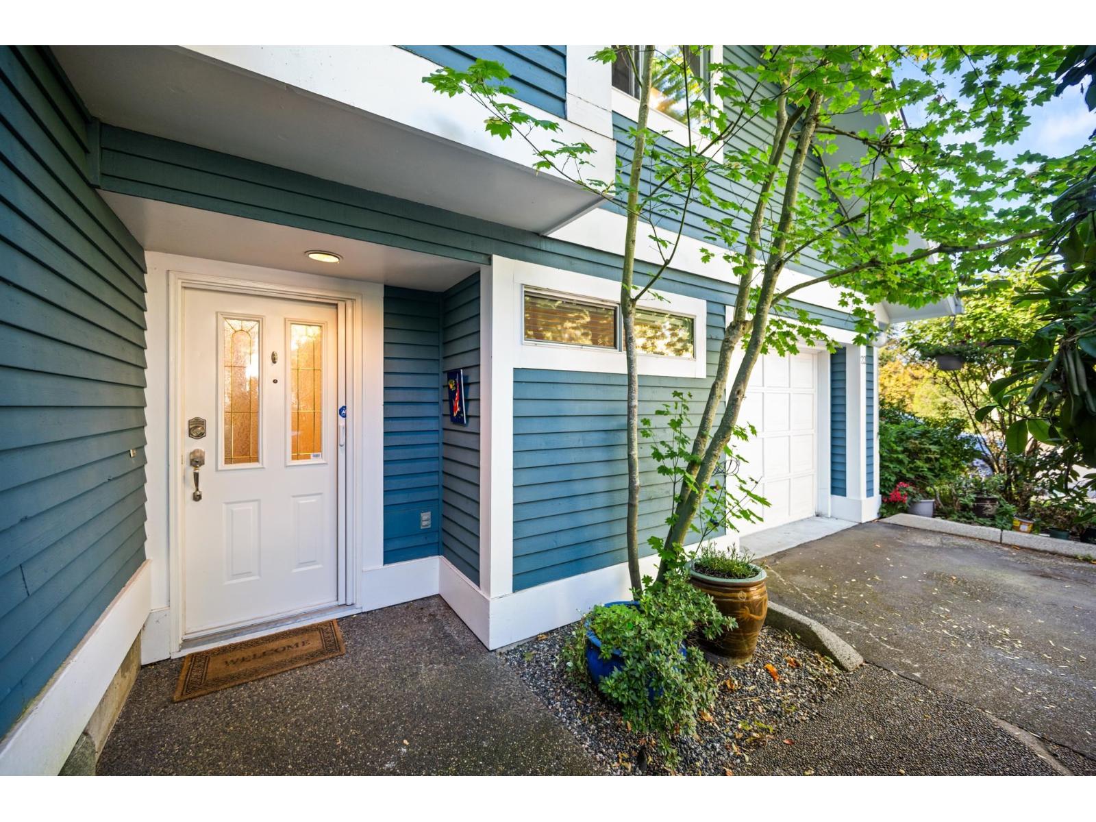 Photo 2 of 23 4847 219 Street, Langley BC