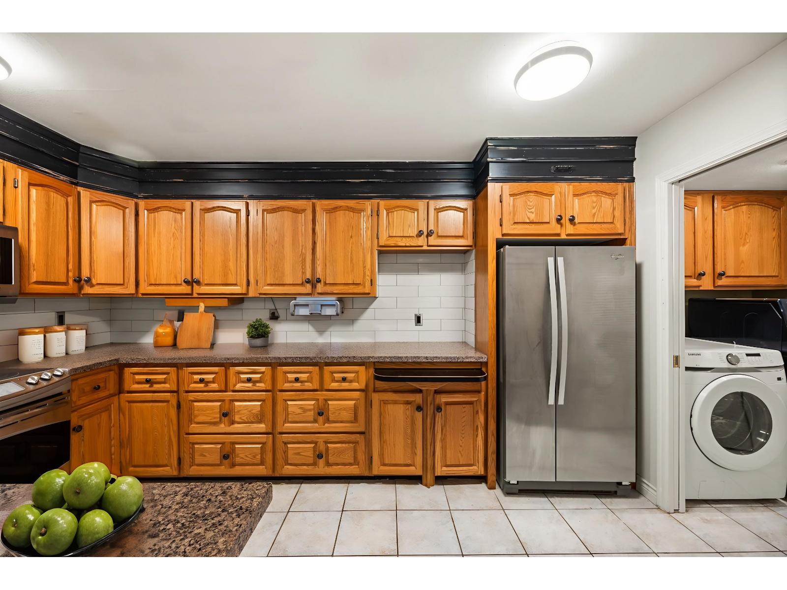 Photo 8 of 23 4847 219 Street, Langley BC