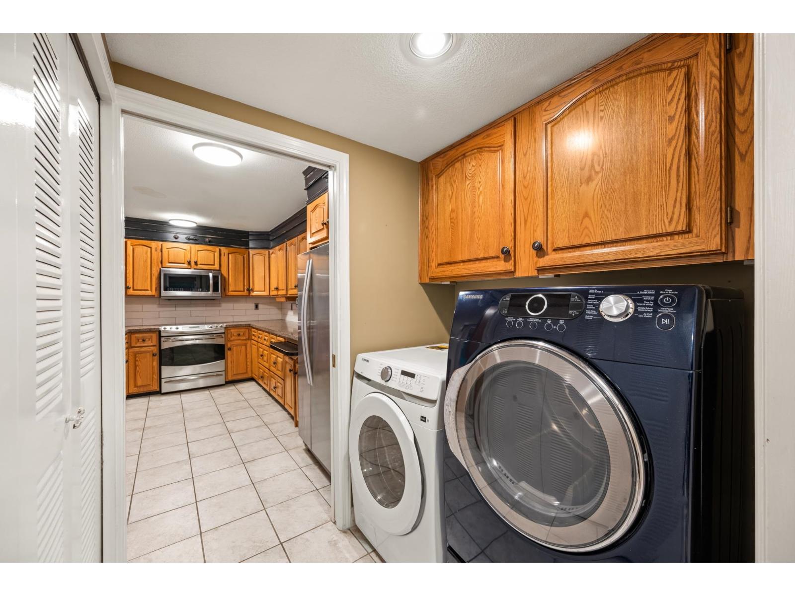 Photo 11 of 23 4847 219 Street, Langley BC