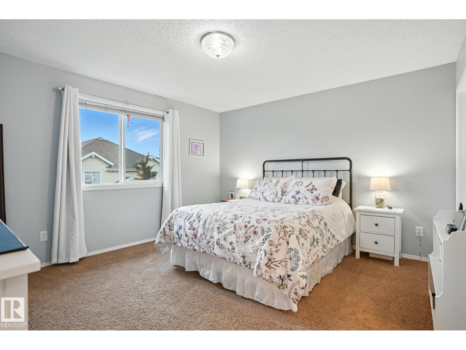 Photo 6 of 717 82 St Sw, Edmonton AB