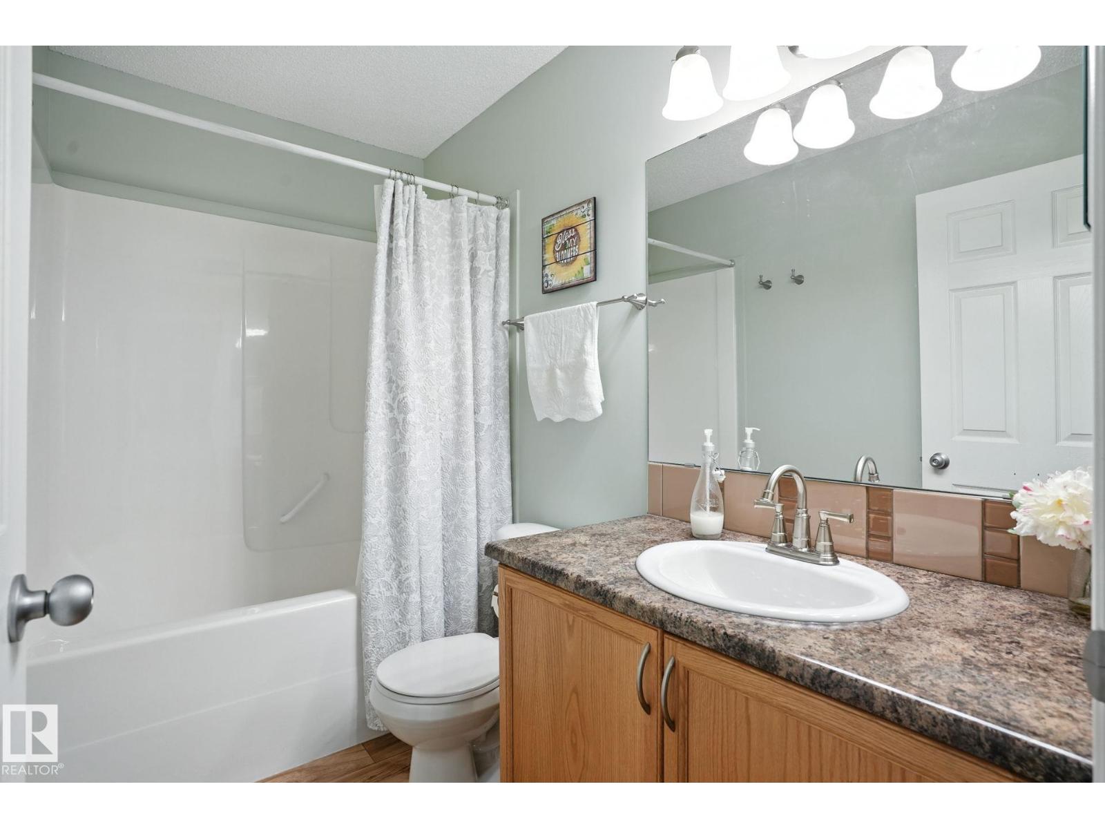 Photo 4 of 717 82 St Sw, Edmonton AB