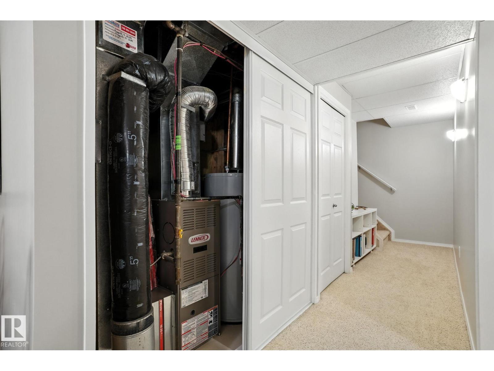 Photo 9 of 717 82 St Sw, Edmonton AB