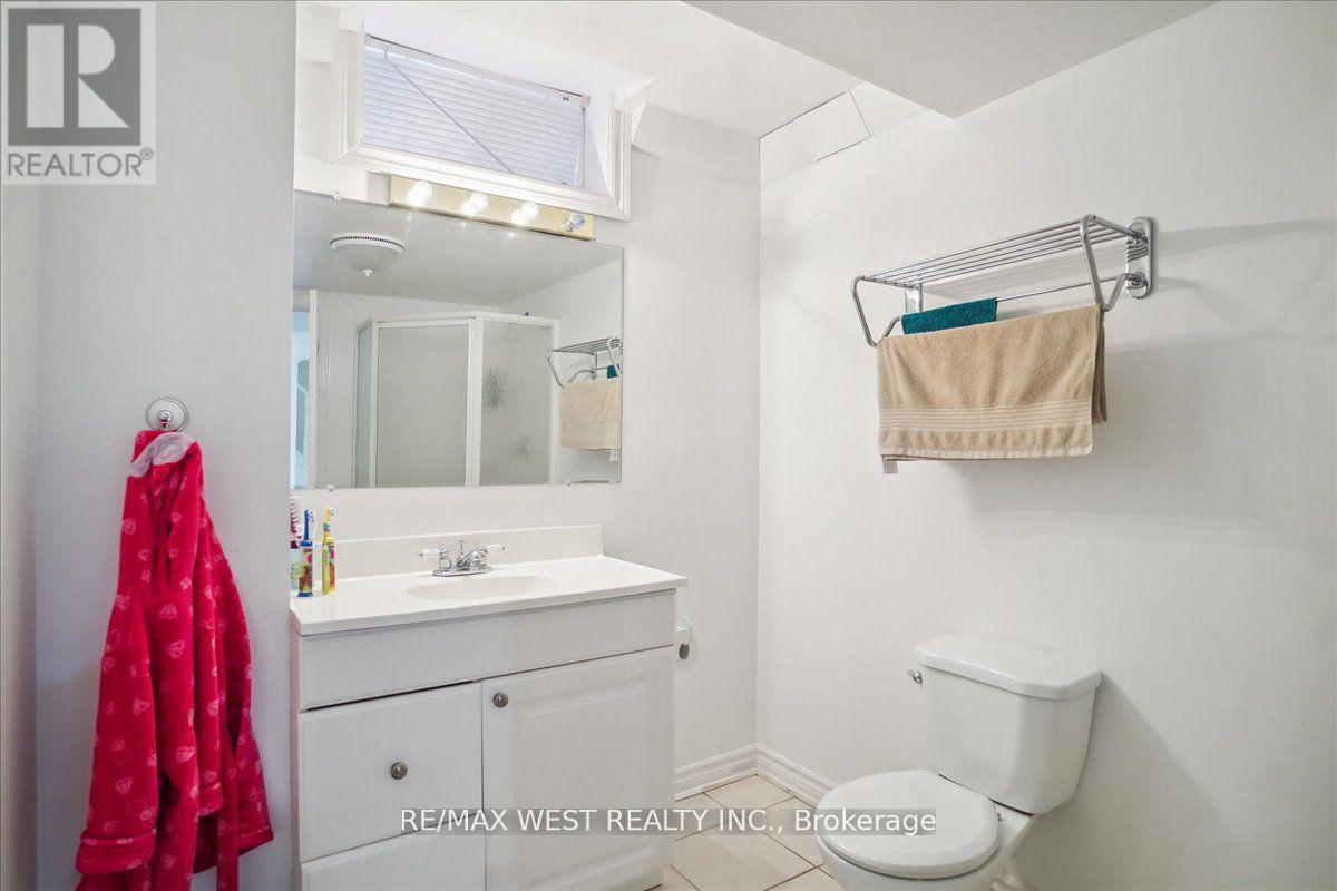 Photo 22 of 3 Branstone Drive, Whitby ON