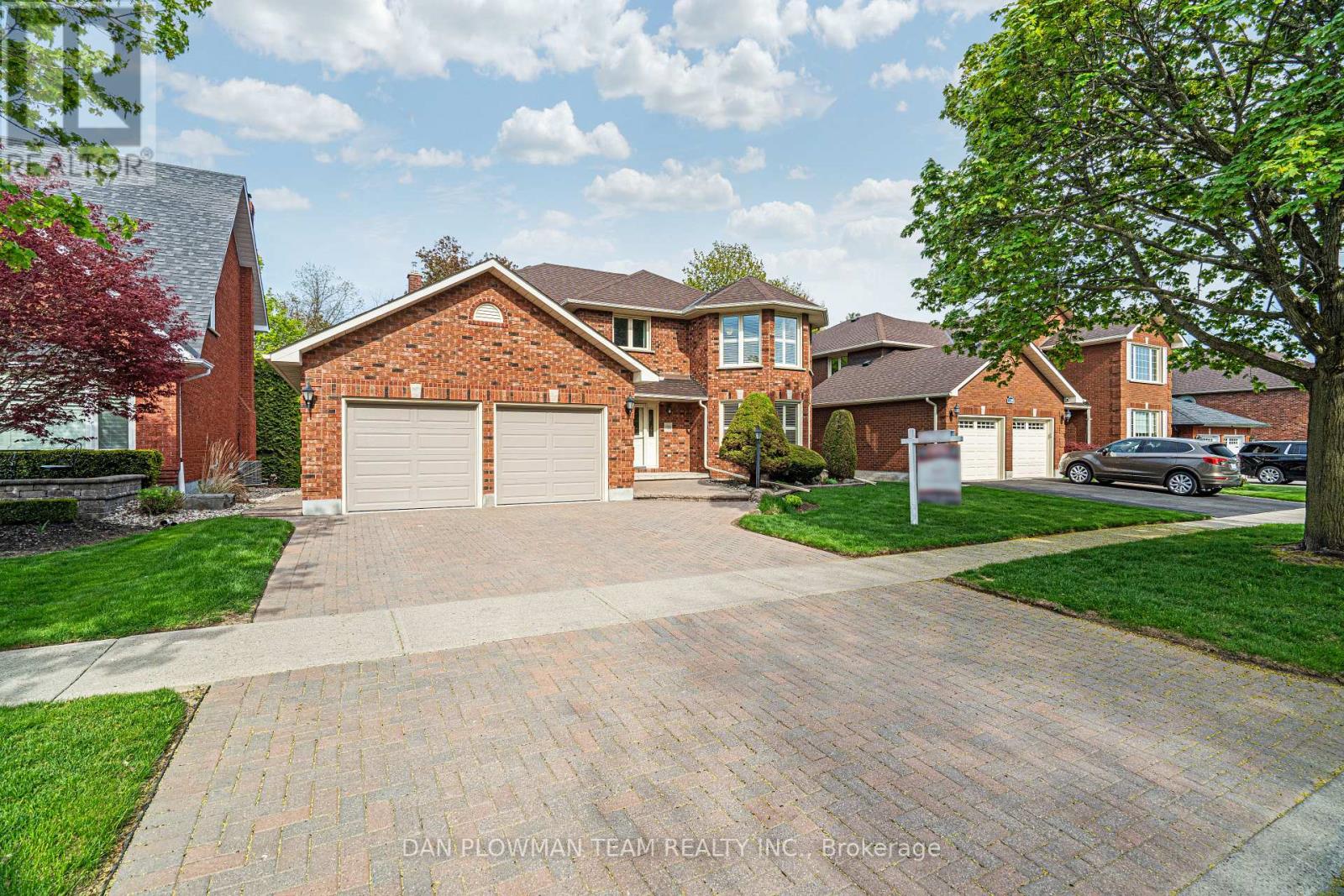 Photo 14 of 132 Samac Trail, Oshawa ON