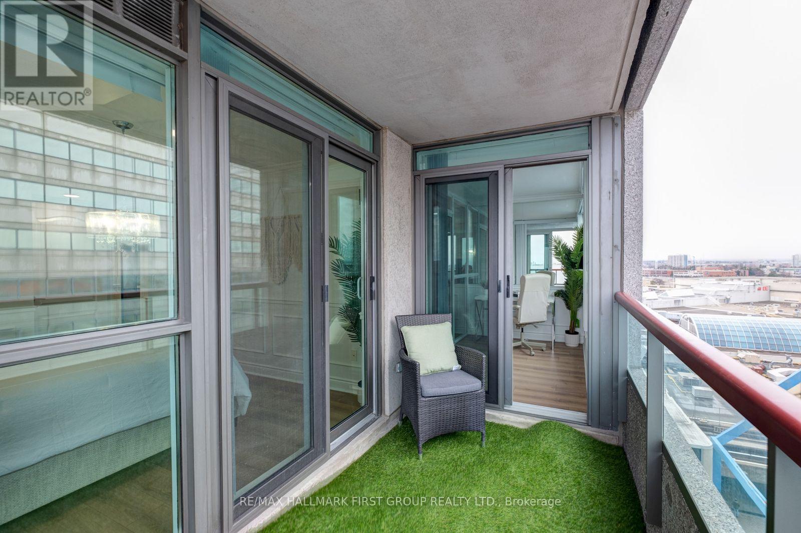 Photo 14 of 1008 60 Brian Harrison Way, Toronto ON