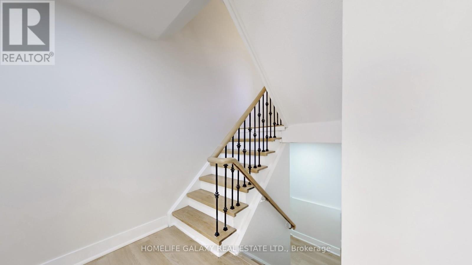 Photo 14 of 1882 Shadybrook Drive, Pickering ON