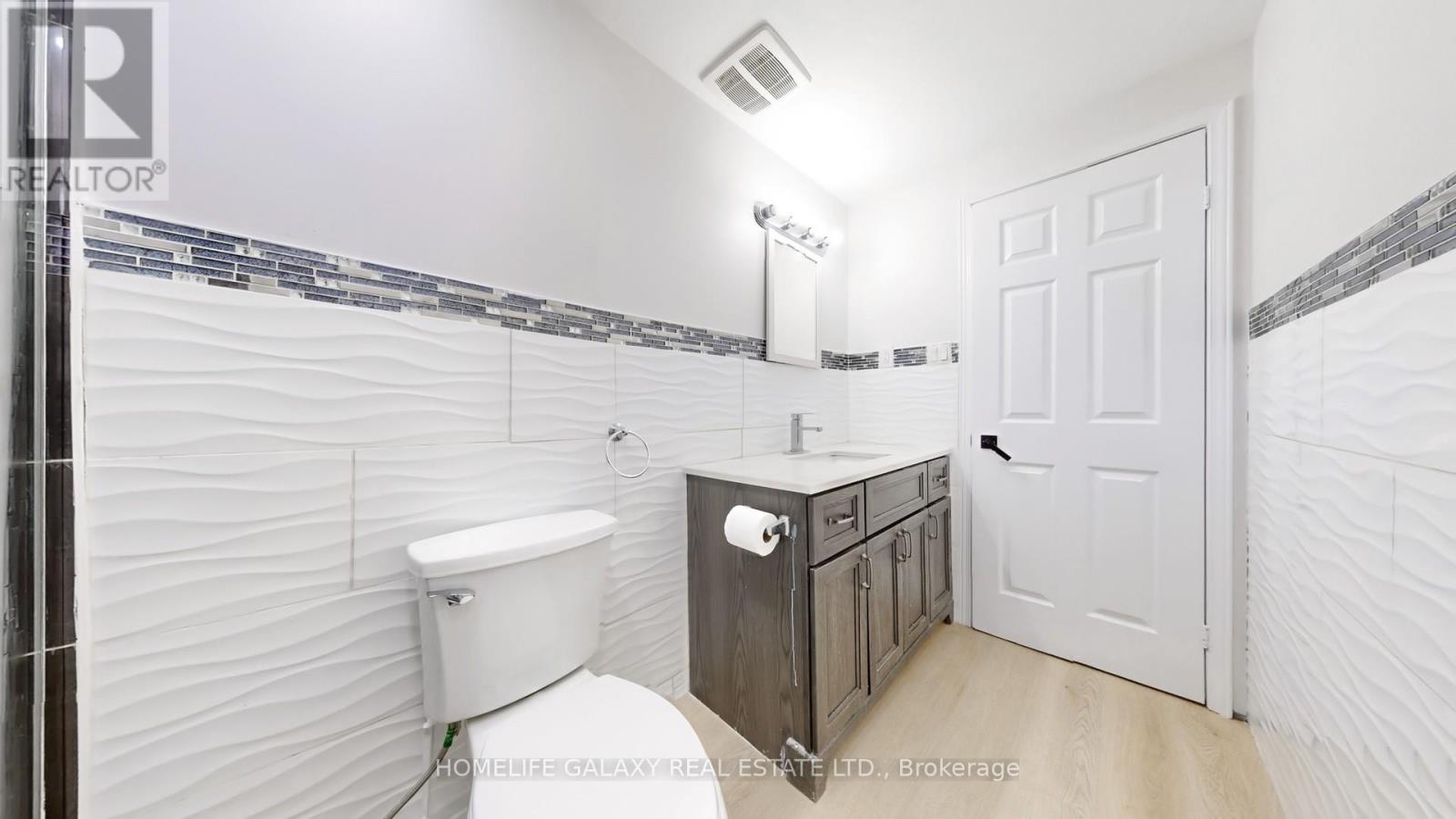 Photo 8 of 1882 Shadybrook Drive, Pickering ON