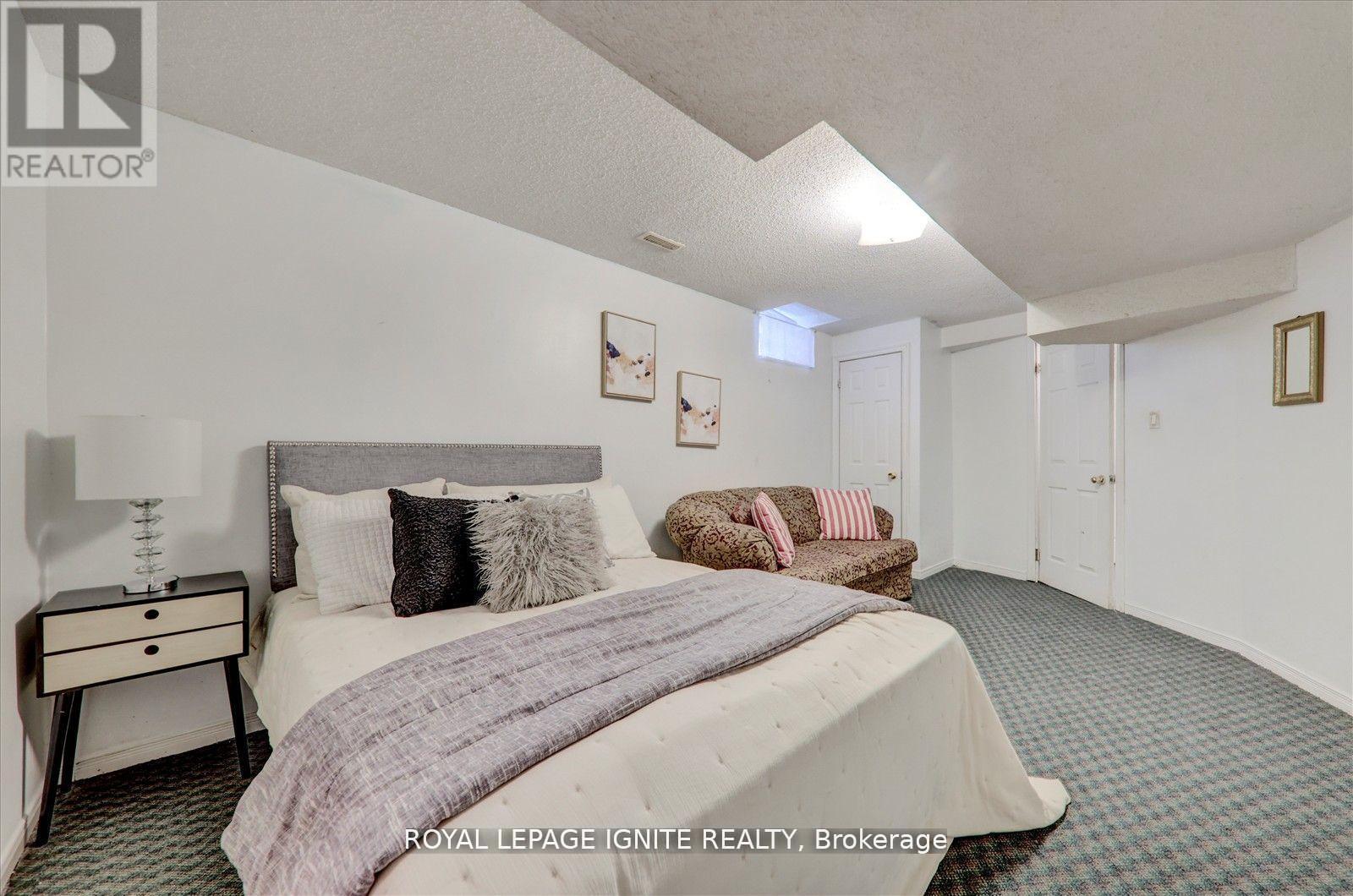Photo 25 of 38 Rodda Boulevard, Toronto ON