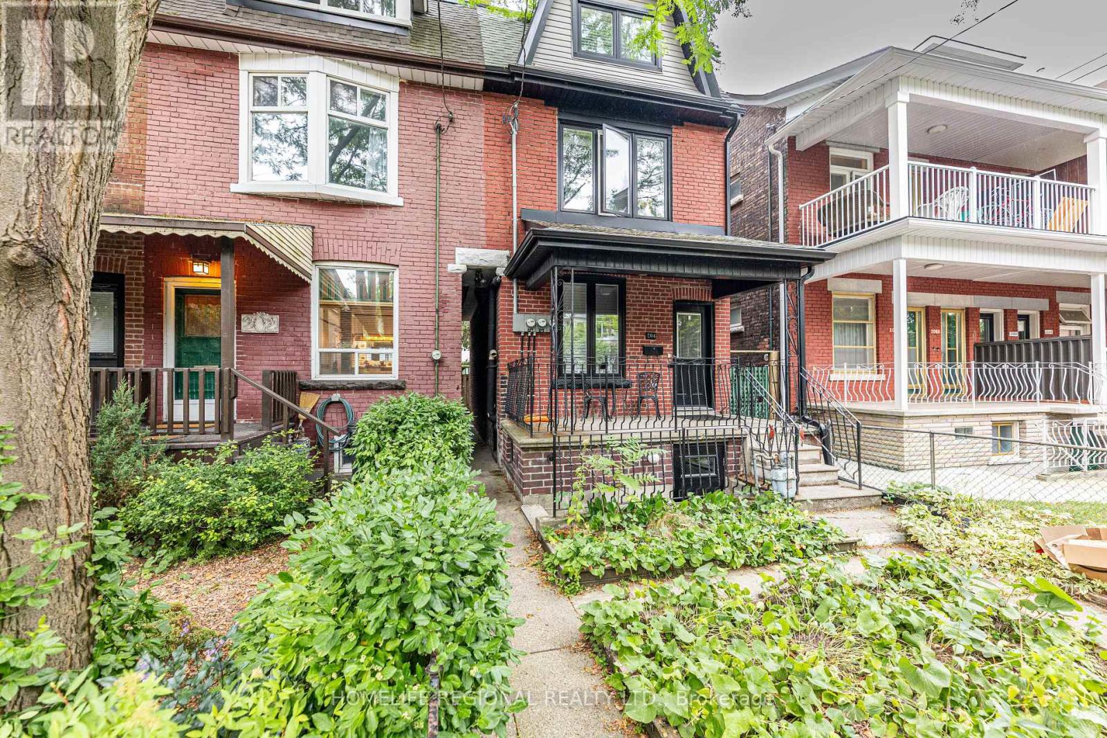 Photo 25 of 204 Roxton Road, Toronto ON