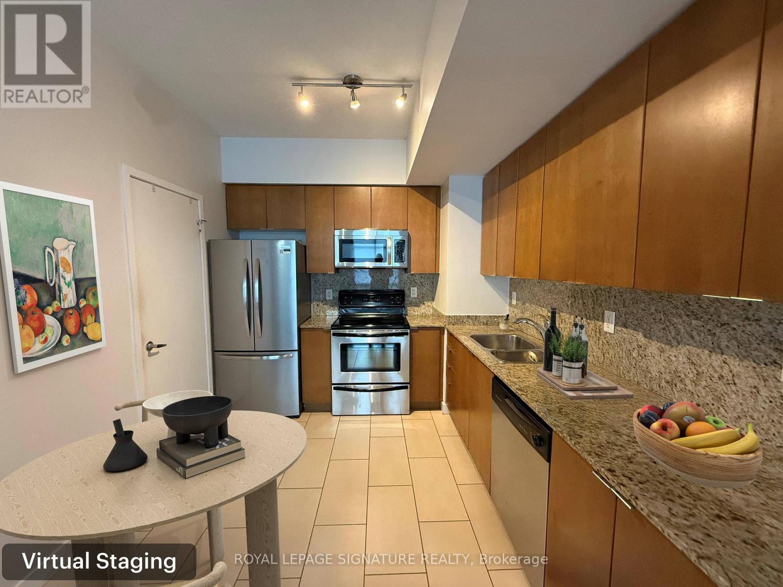 Photo 3 of 102 15 Brunel Court, Toronto ON