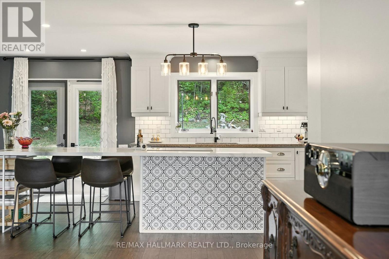 Photo 14 of 30 Pooles Road, Springwater ON