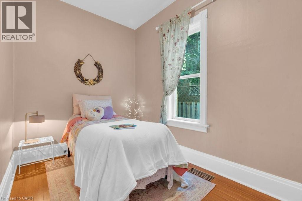 Photo 16 of 133 David Street, Kitchener ON